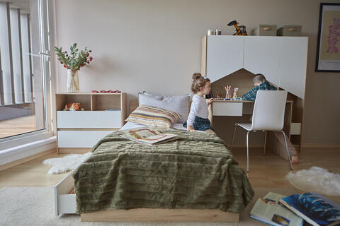 Dětský nábytek ve skandinávském designu Shelter, oak
