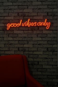 Světelná dekorace na stěnu Good Red