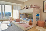 Patrová postel pro tři děti z kolekce Bibop patří k velmi oblíbeným