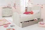 Postýlku lze rozložit na postel a využívat až do šesti let věku dítěte