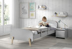 Kolekce Kiddy nabízí také dětskou postel a další nábytek