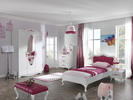 Díky většímu rozměru postele sestavíte také studentský pokoj pro dívku, kolekce Papatya