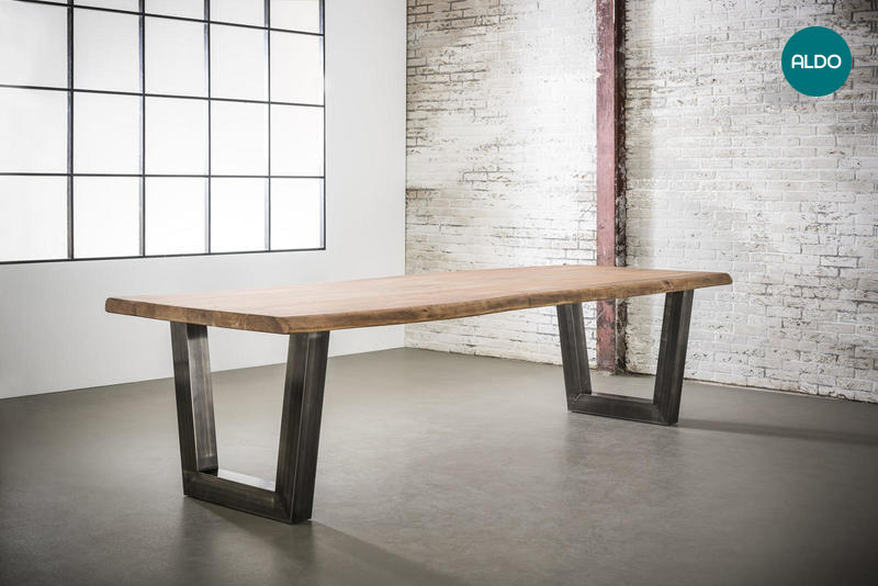 Jídelní stůl 240x100cm z 60mm tlustého akáciového dřeva