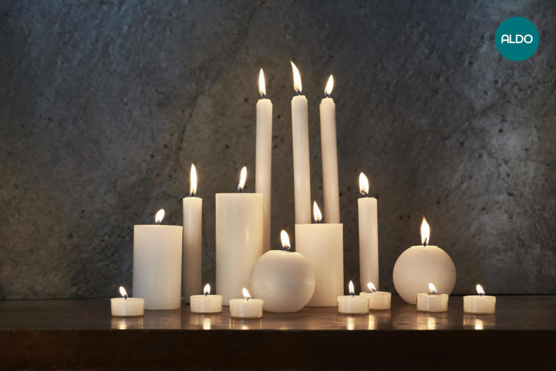 Kónické svíčky v různých velikostech - bílé